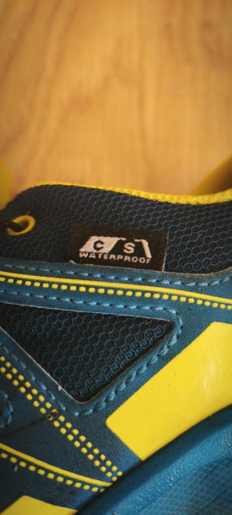 Gora-tex, salomon,38