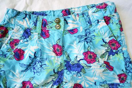 Kvietkové modré kraťasy, c&a,122