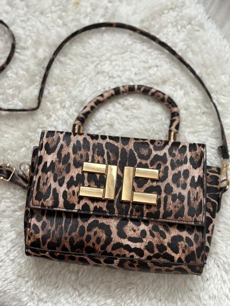 Kabelka tigrovaná, about you