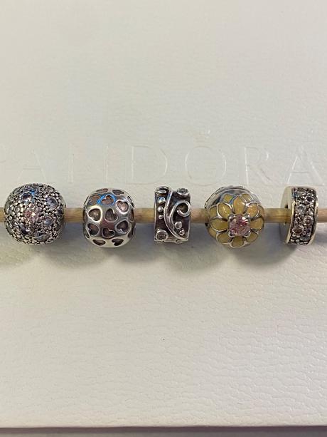 Pandora klipy, pandora