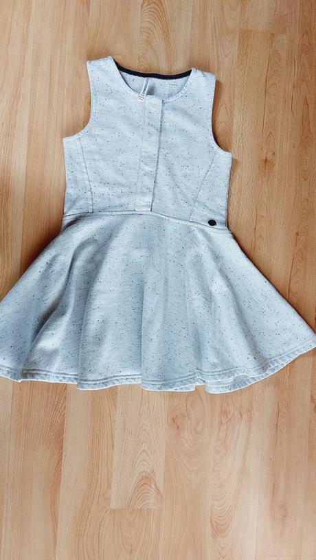 Šaty s točivou sukňou, coccodrillo,128