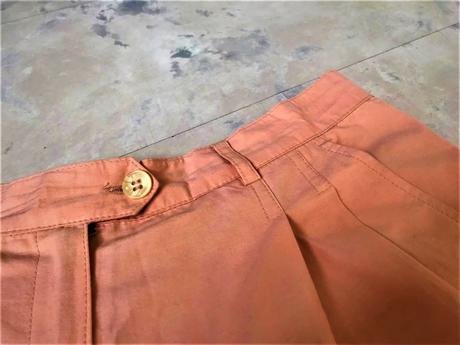 Šortky s vysokým pásom, 40