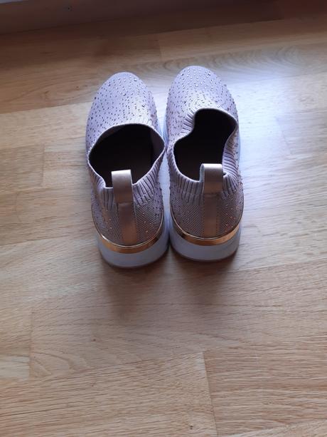 Mäkkučké topánočky s kamienkami, deichmann,38