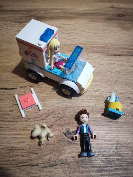 Lego friends 41694 veterinárna sanitka, 