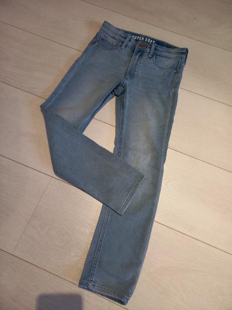 Dievčenské mäkké rifle, 122