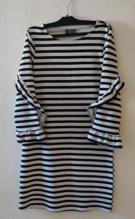 Čierne prúžkované šaty zn. c&a, c&a,s