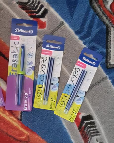 Gumovacie perá + tuhy pelikan, 