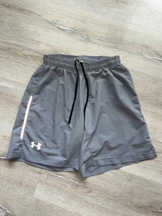 Predám športové kratasy, umbro,152