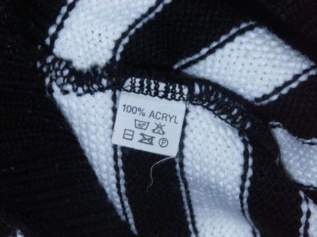 Svetrik s kapucnou vel 36/38 alebo s/m, m