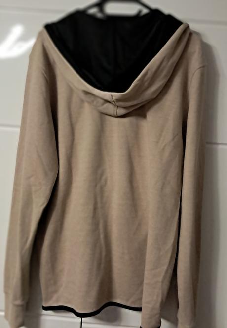 Mikina, l