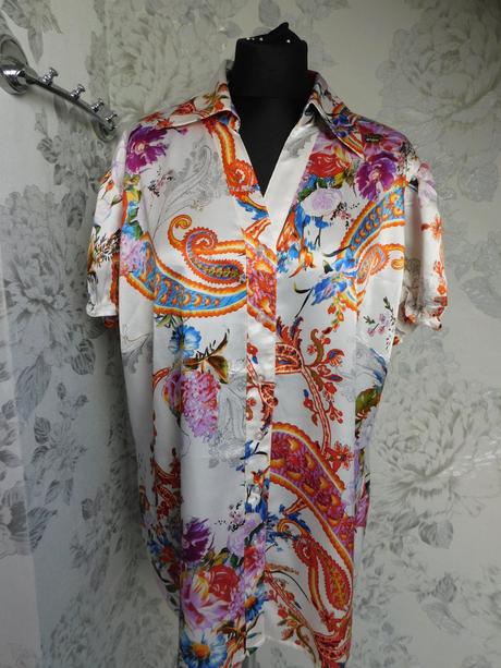 Velmi pekna kvalitna bluzka, 48