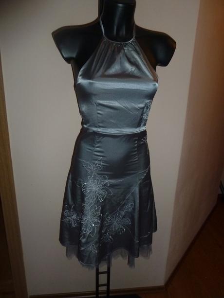 Nenosene saty zn.ax paris s vysackou s,m, s