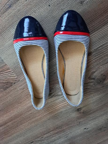 Balerinky, 30