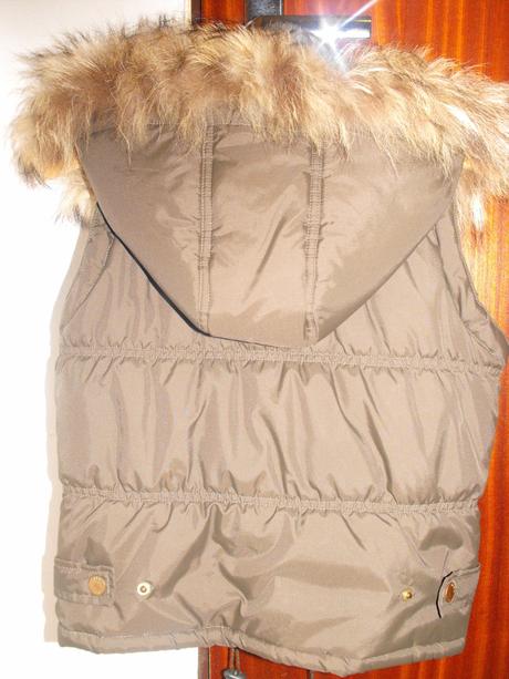 Krátka zateplená vesta s  kapucňou, xs