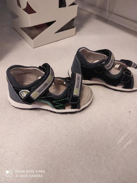 Sandale, 24