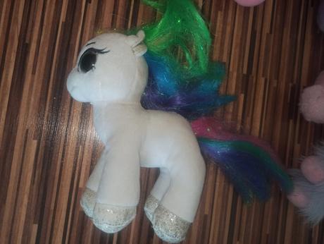 Rozne jednorozce plysaky, 