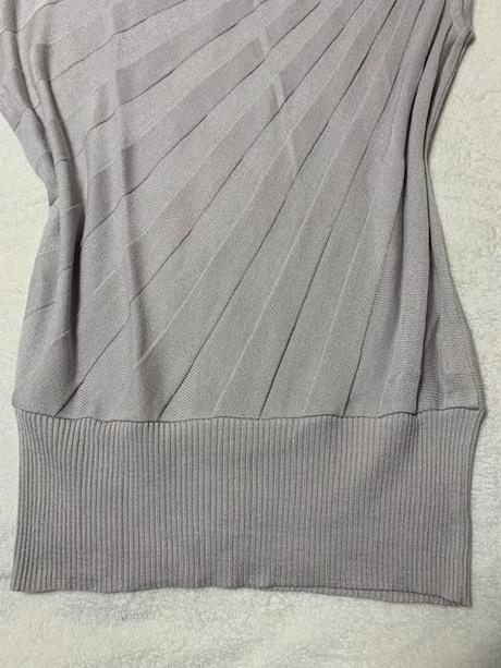 Tenký svetríkový top netopierieho strihu, l / m / s