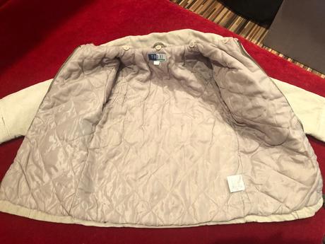 Menčestrovy kabát, 98