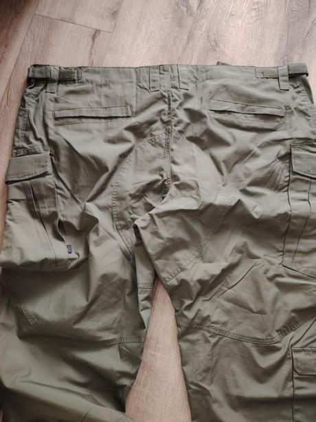 Nohavice helikon, 40