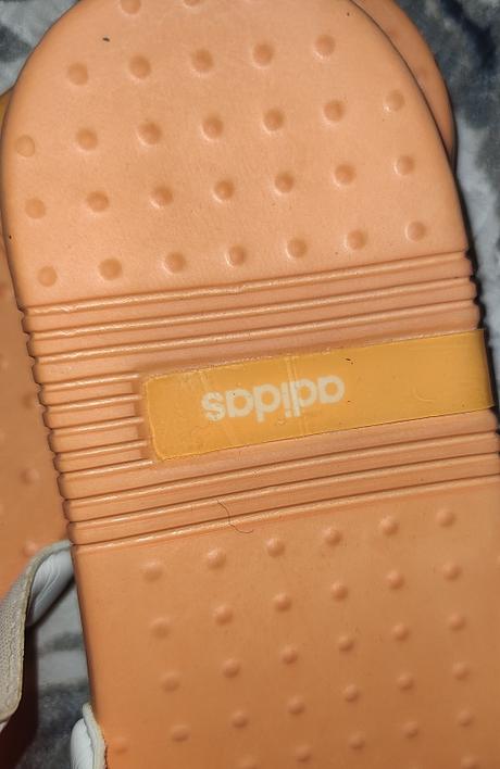 Šlapky adidas, adidas,37