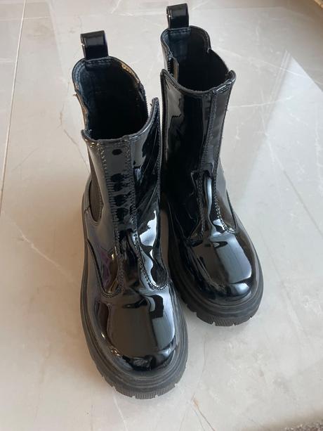 Kotniky pre dievca, reserved,33