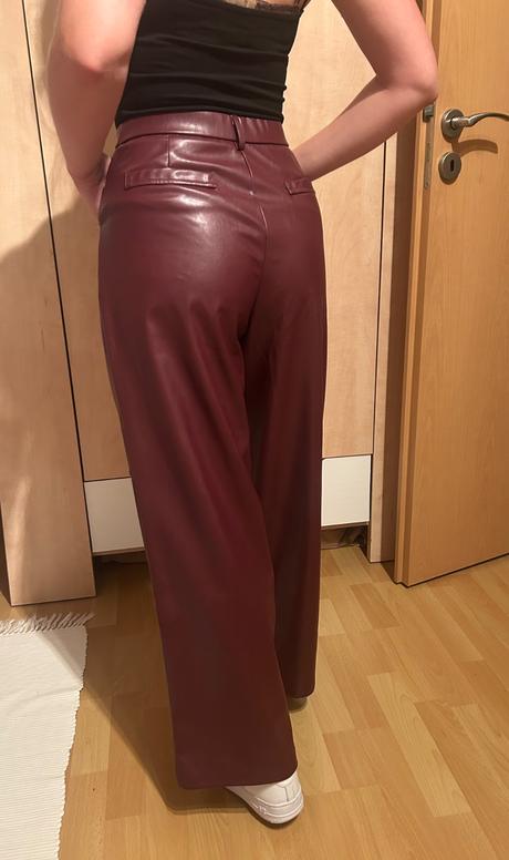 Nové koženkové nohavice s, s