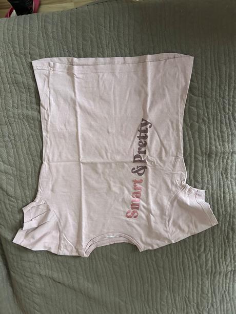 Dámske oblečenie, s