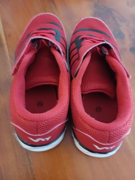 Tenisky do telocvične, deichmann,34