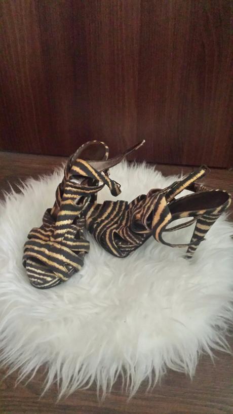 Sandálky na opätku, new look,37