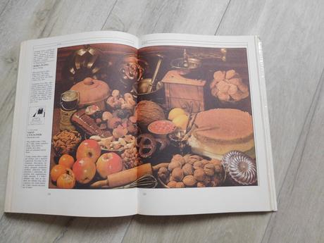 Medzinárodná kuchárka  juliana a. fialová a kolekt, 