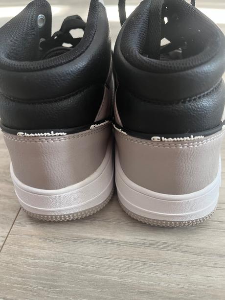 Tenisky, champion,37