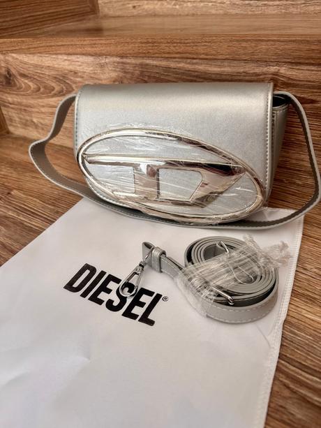 Kabelka strieborná, diesel