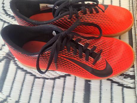 Halovky na futbal aj iné c.40, nike,40