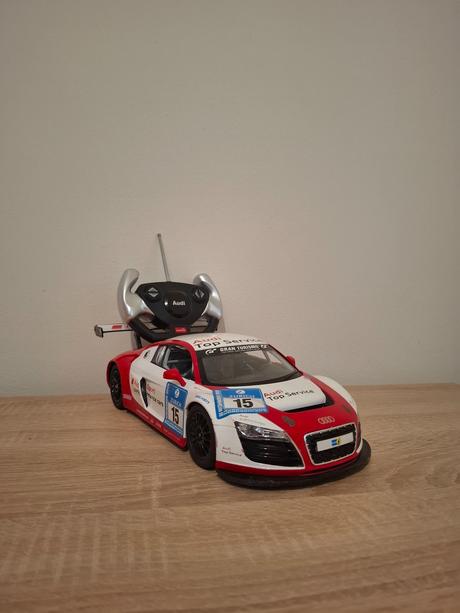 Auto r/c audi r8 lms rastar,