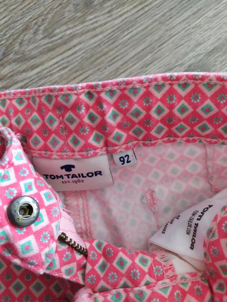 3/4 nohavice a kraťasy, 92