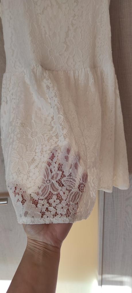 Dievčenske saty, 146