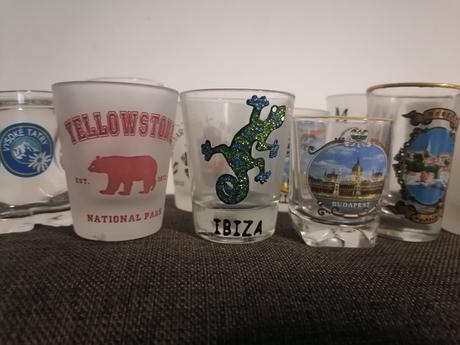 Zbierka 30 ks štamperlikov z celého sveta,