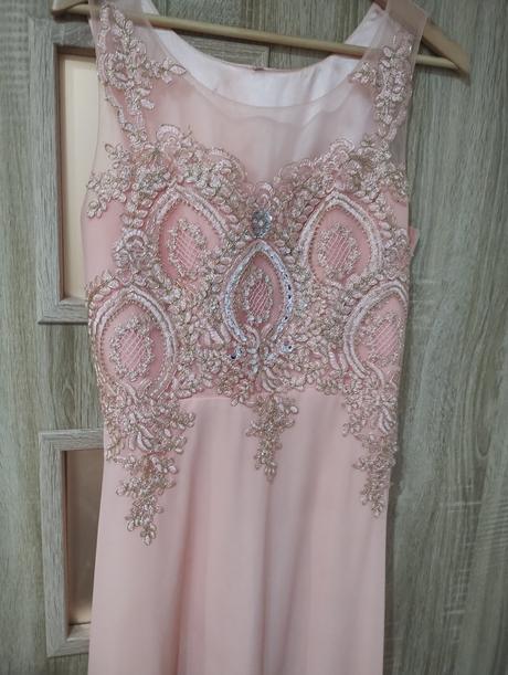 Spoločenské plesové saty, 44