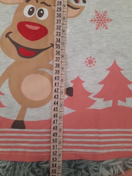 Pekné, teplé pyžamko 140/146, 140