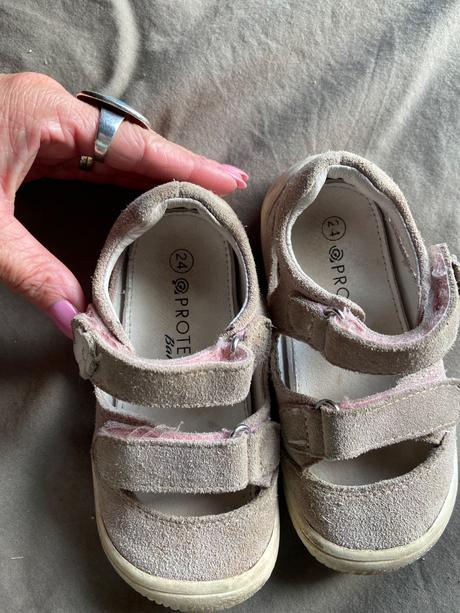 Sandálky, protetika,24