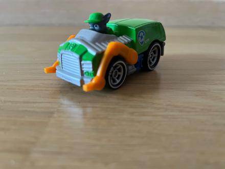 Rocky - labková patrola v autíčku,