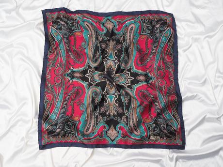 Luxusná hodvábna šatka liberty of london, m