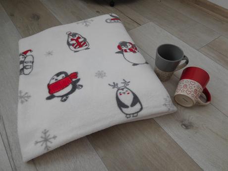 Deka huňatá  tučniaky, kocka  nové, 