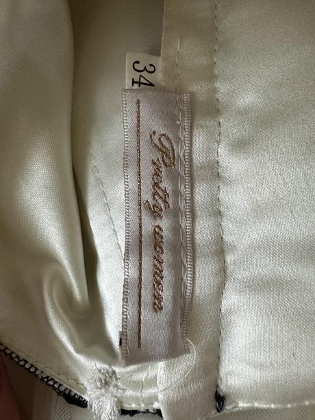 Spoločenské šaty, 34