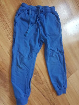 Mäkučké tepláky, 116