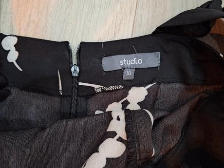 Príležitostný overal, m