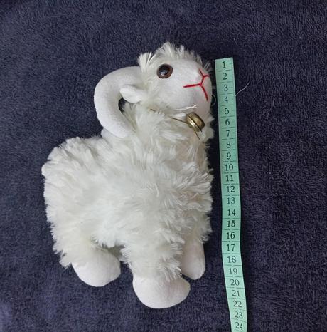 Ovečka - vydáva zvuk, 