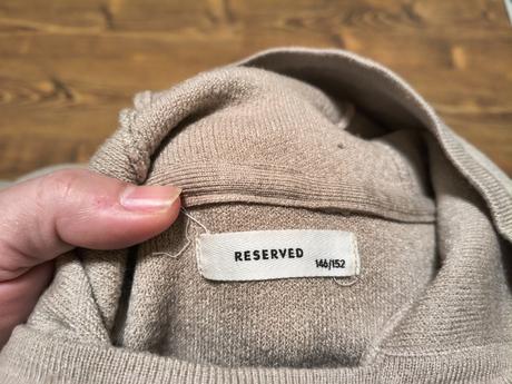 Svetrik, reserved,146