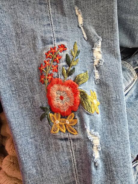 Rifle s vysivkou, zara,36