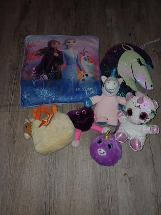 Plyšové vankuse +plysaky,